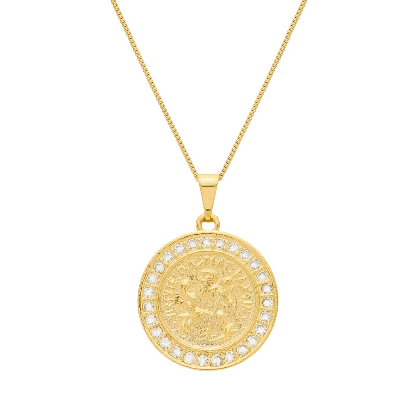 Colar dourado com medalha de São Miguel Arcanjo cravejada de zircônias, banho ouro 24K e tecnologia antialérgica em fundo branco