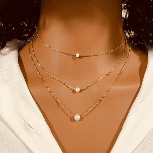 Colar Curto com Pérola Dourado