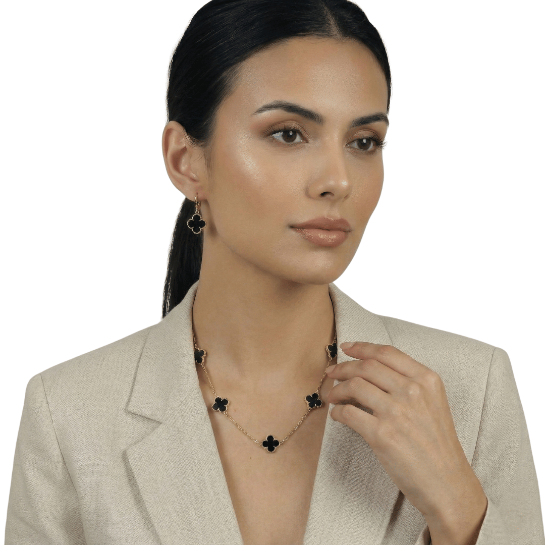 Colar Dourado 5 Trevos Preto