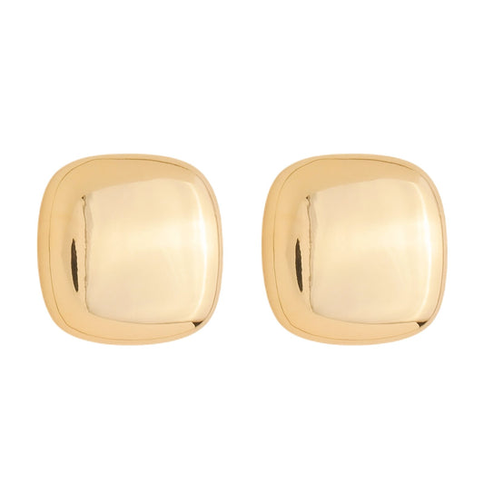 Brinco Dourado Formato Quadrado com Bordas Arredondadas em fundo branco
