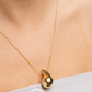 Colar Dourado de Gota Curvada