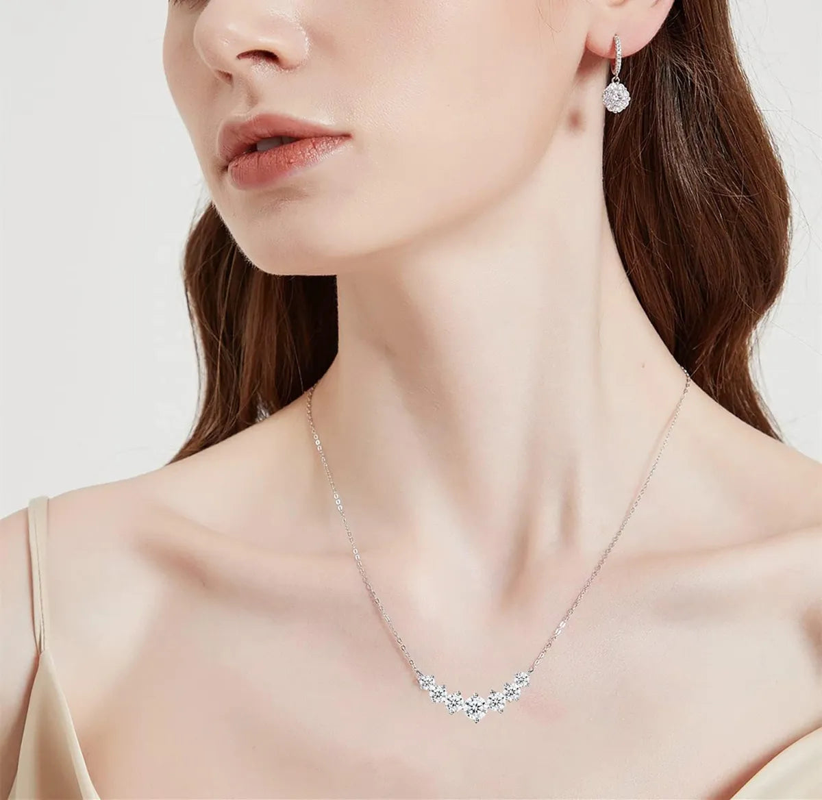 Colar Moissanite 9 Pontos de Luz em Prata 925