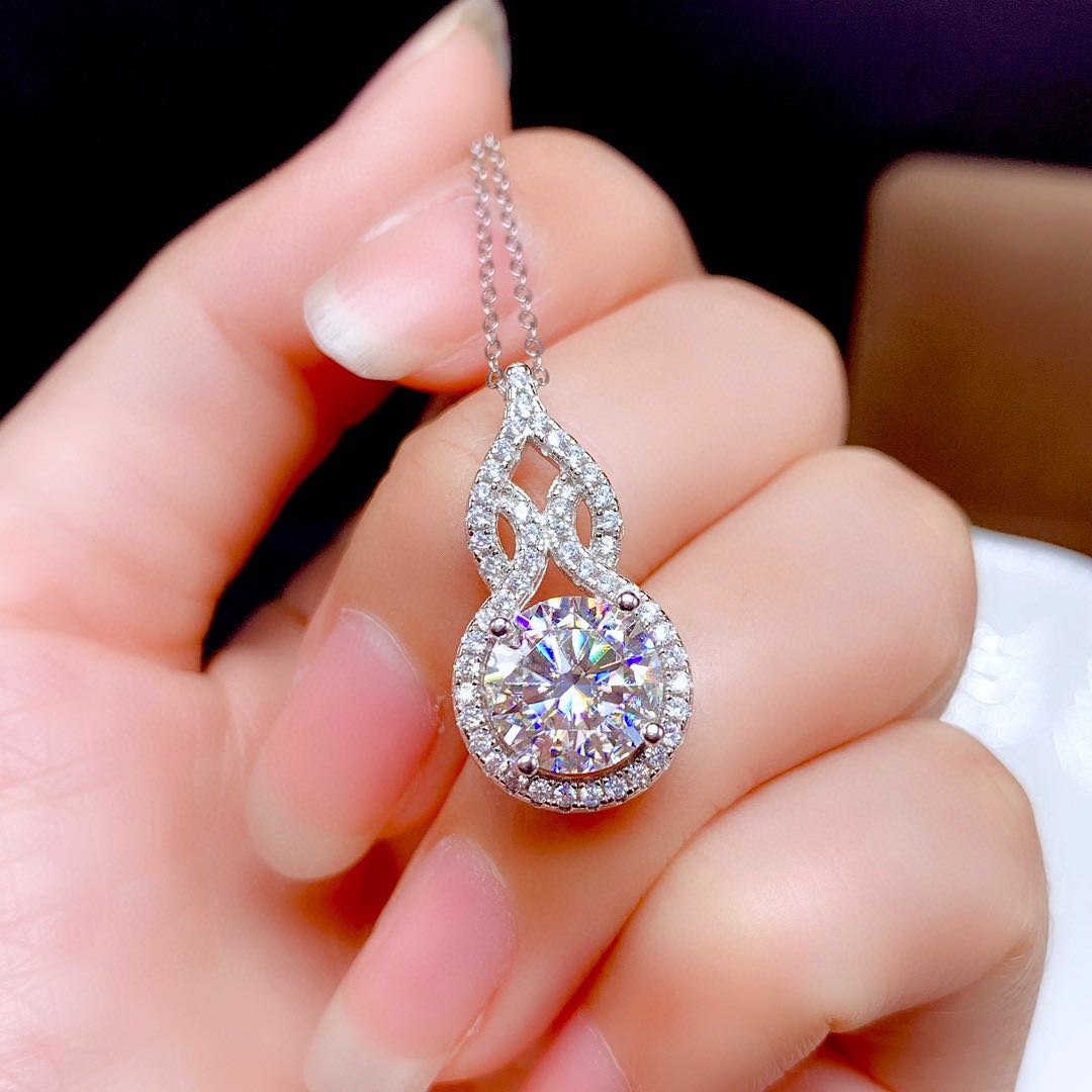 Colar Moissanite Luce Infinita com Halo em Prata 925