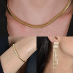 Modelos com Conjunto Dourado Noite de Luxo